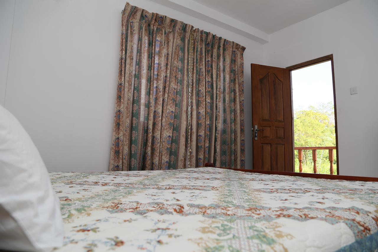Hotel Whitehouse Тиссамахарама Экстерьер фото