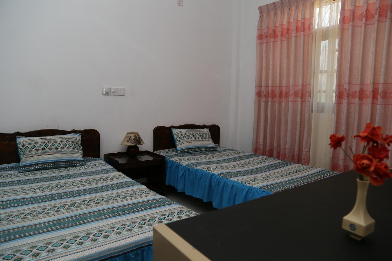 Hotel Whitehouse Тиссамахарама Экстерьер фото