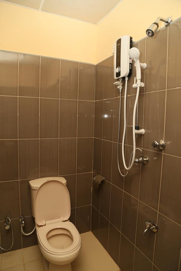 Hotel Whitehouse Тиссамахарама Экстерьер фото